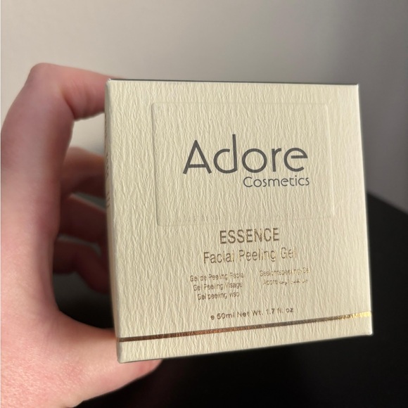 Adore Cosmetics Essence Facial Peeling Gel - Gold and Cream - Picture 6 of 7
